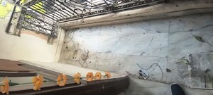 Furnished Amenities in 3 BHK Builder Floor at Panchsheel Vihar – for Sale