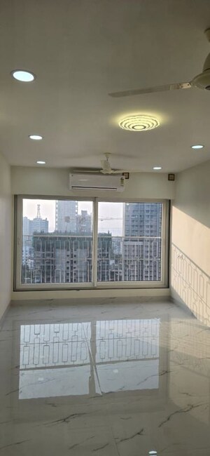 2 BHK Apartment For Rent in Yash Trinity, Dadar West