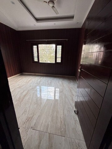 Bedroom in 2 BHK Builder Floor at Sahastradhara – for Rent