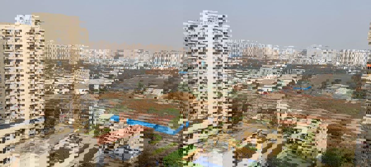 3.5 BHK + Servant Room Apartment For Rent in CHD Avenue 71