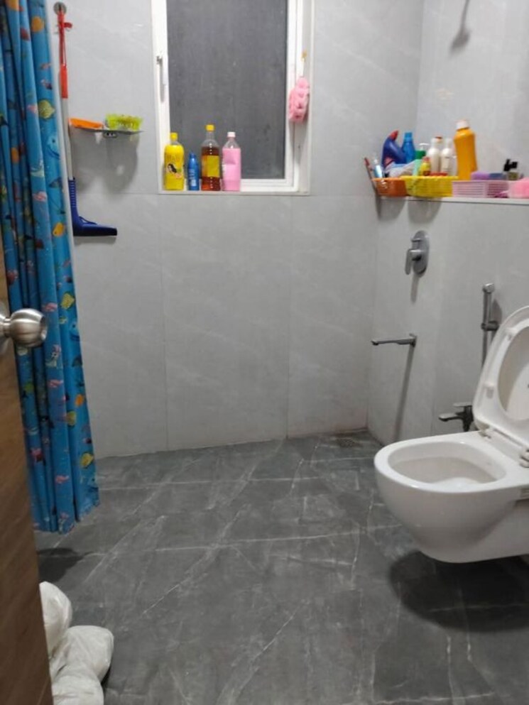 Bathroom, vraj-tiara 2 Bedroom 682 Sq.Ft. Apartment In Worli Mumbai 9839221