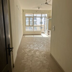 Room in 3 BHK Apartment at Sector 61 – for Rent