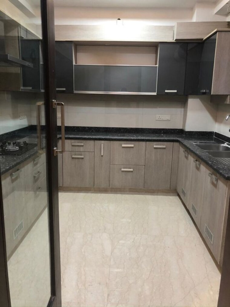 Kitchen, new friends colony 3 Bedroom 300 Sq.Yd. Builder Floor In New Friends Colony Delhi 9839238