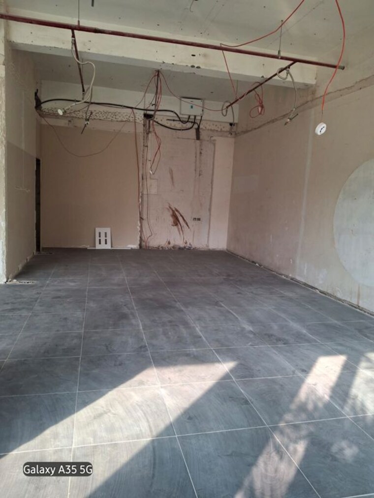 Bedroom, atul-blue-empress Commercial Showroom 6040 Sq.Ft. In Kandivali West Mumbai 9839260