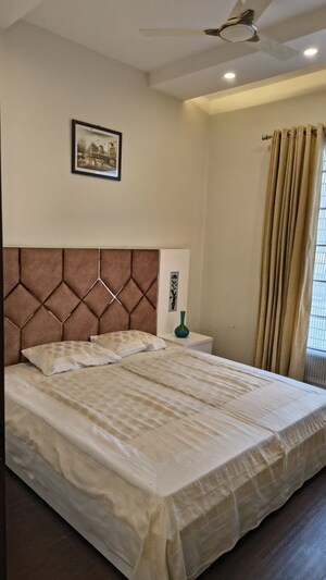 Bedroom in 2 BHK Builder Floor at Smart City Kharar, North Kharar – for Rent