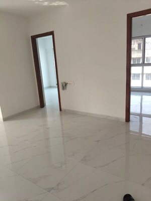 Room in 2 BHK Apartment at Mahim West – for Rent