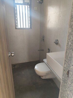 Master Bedroom in 2 BHK Apartment at Mahim West – for Rent