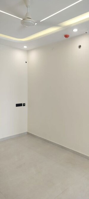 Room in 2 BHK Apartment at Besa – for Rent