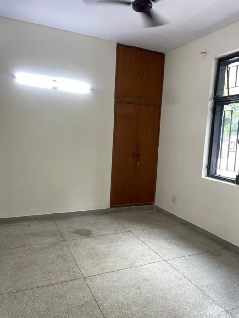 Room, rwa-apartments-sector-61 3 Bedroom 1600 Sq.Ft. Independent House In Sector 61 Noida 9839372