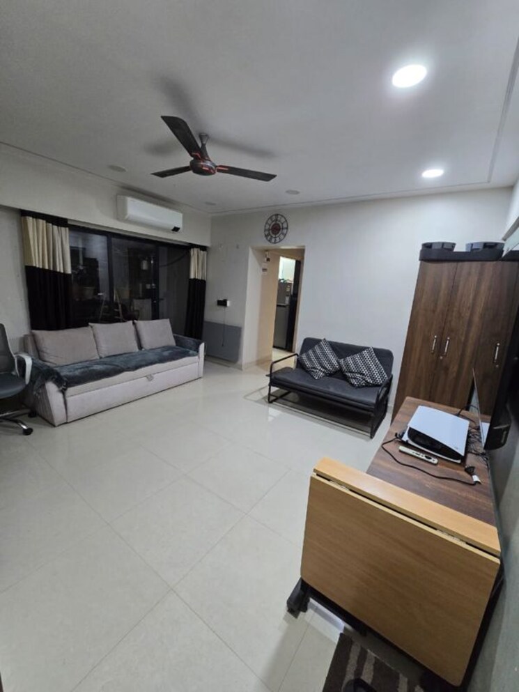 Living Room, kurla west 1 Bedroom 450 Sq.Ft. Apartment In Kurla West Mumbai 9839404