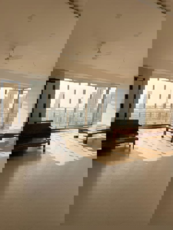 4 BHK + Servant Room 3180 Sq.Ft. Apartment in Queens Court Worli