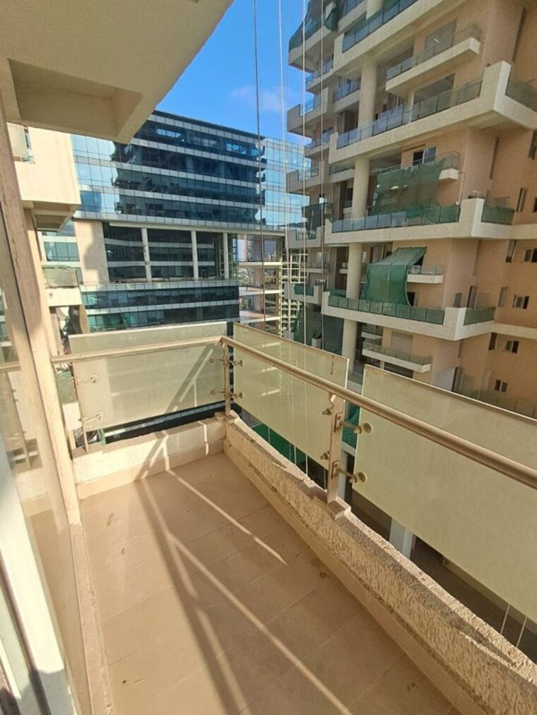 Balcony, indiabulls-sky-suites 3 Bedroom 3485 Sq.Ft. Apartment In Lower Parel Mumbai 9839407