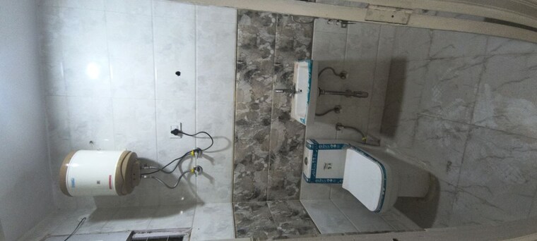 Bathroom, panchsheel vihar 2 Bedroom 810 Sq.Ft. Builder Floor In Panchsheel Vihar Delhi 9839433