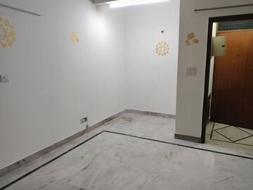 Room in 3 BHK Apartment at Sector 21c – for Rent