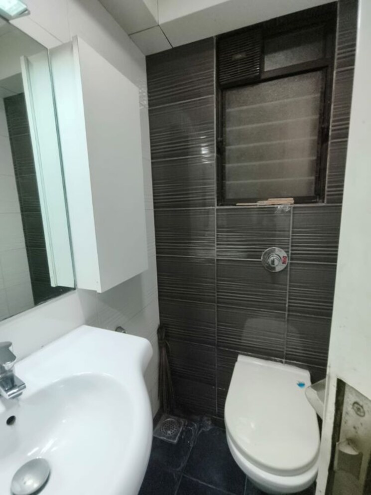 Bathroom, rna-classic-apartment 3 Bedroom 1250 Sq.Ft. Apartment In Santacruz West Mumbai 9839472