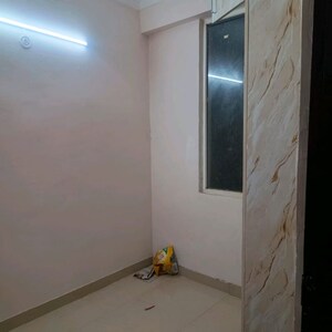 Room in 2.5 BHK Apartment at Amrapali Golf Homes, Haibatpur – for Rent