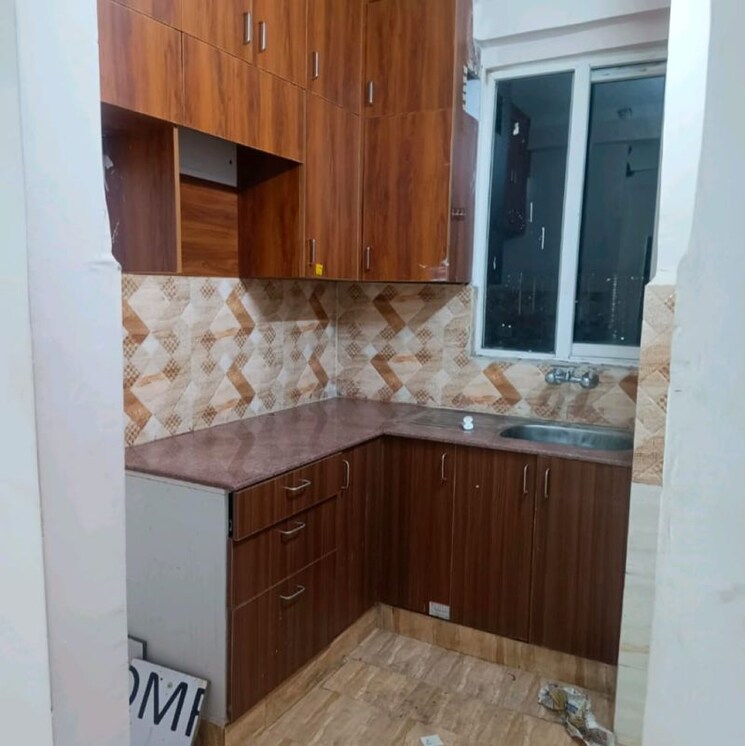 Kitchen, amrapali-golf-homes 2.5 Bedroom 1170 Sq.Ft. Apartment In Haibatpur Greater Noida 9839507