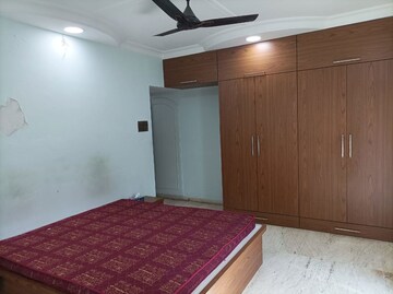 Bedroom in 3 BHK Apartment at Orchid Apartment Santacruz West, Santacruz West – for Rent