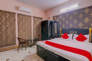 Kitchen in 6+ BHK Independent House at Vijay Tower Gomti Nagar, Gomti Nagar – for Rent