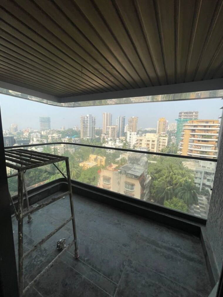 Balcony, evergreen-apartment-bandra-west 3 Bedroom 1600 Sq.Ft. Apartment In Bandra West Mumbai 9839512