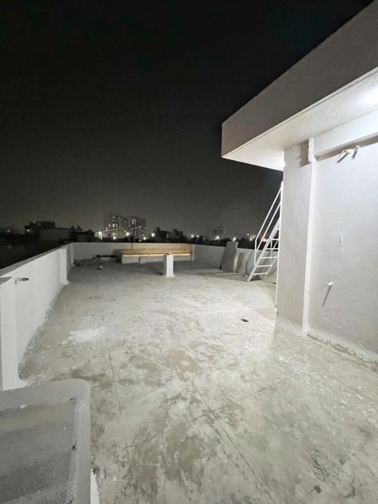 Room, vistara-township 4 Bedroom 3000 Sq.Ft. Independent House In Nipania Indore 9839532