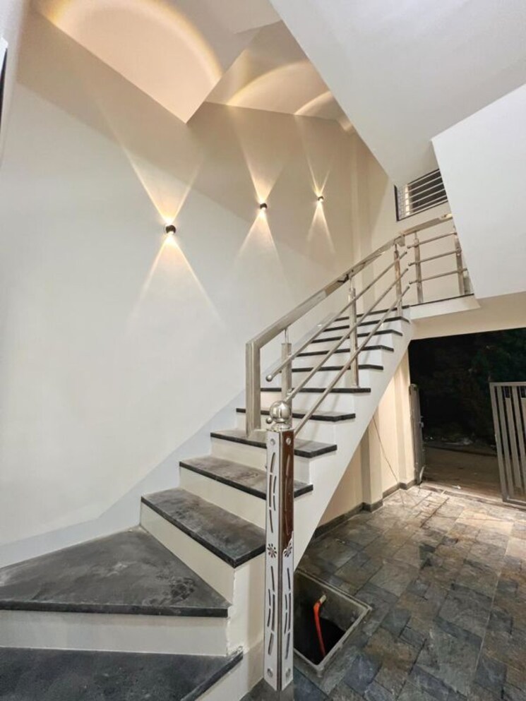 undefined, vistara-township 4 Bedroom 3000 Sq.Ft. Independent House In Nipania Indore 9839532