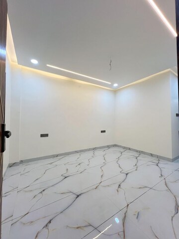 Room in 4 BHK Independent House at Vistara Township, Nipania – for Rent