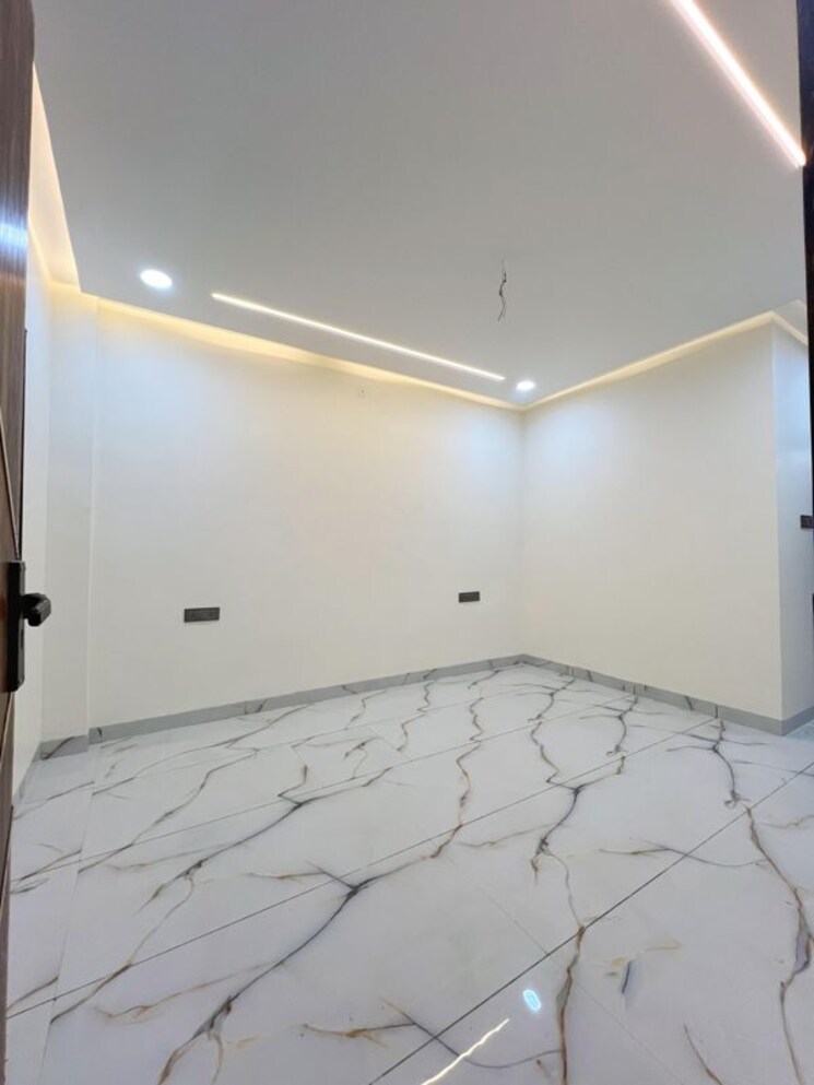 Room, vistara-township 4 Bedroom 3000 Sq.Ft. Independent House In Nipania Indore 9839532