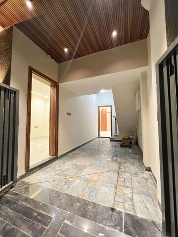 Room in 4 BHK Independent House at Vistara Township, Nipania – for Rent