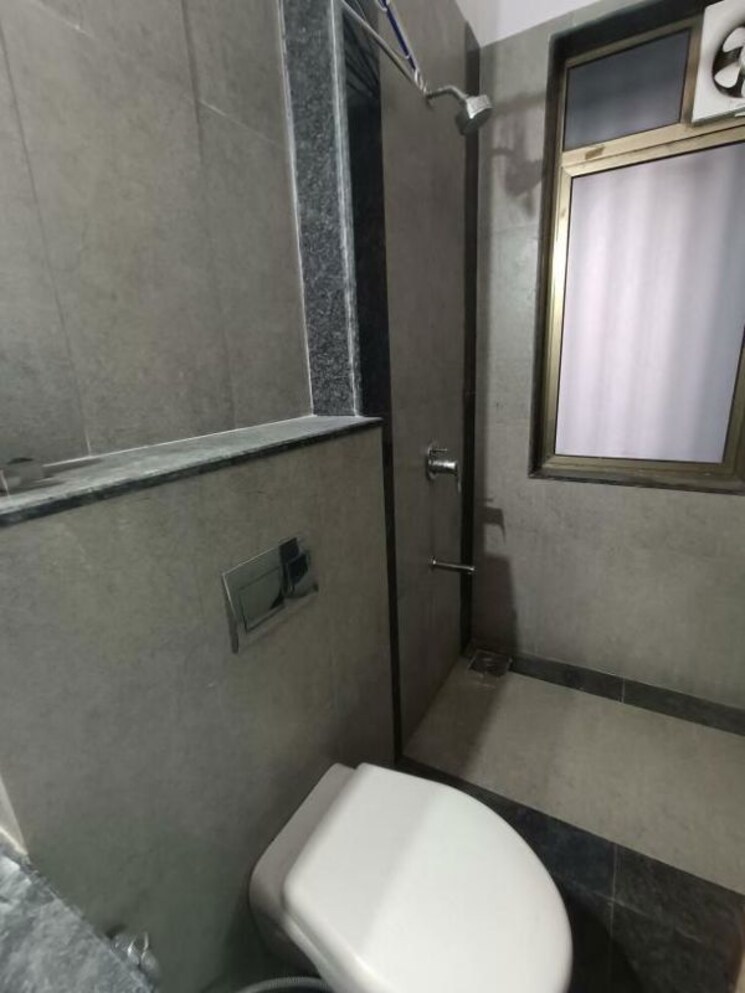 Bathroom, kalpataru-sparkle 3 Bedroom 1150 Sq.Ft. Apartment In Bandra East Mumbai 9839537