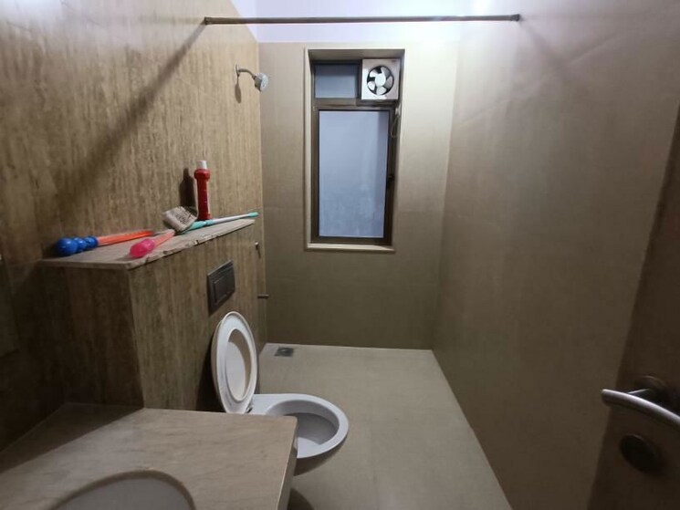 Bathroom, kalpataru-sparkle 3 Bedroom 1150 Sq.Ft. Apartment In Bandra East Mumbai 9839537