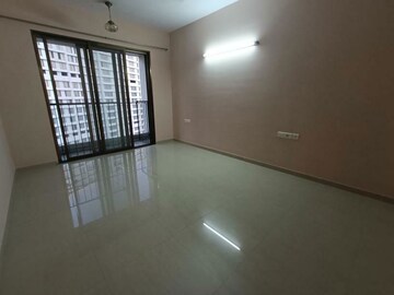Room in 3 BHK Apartment at Kalpataru Sparkle, Bandra East – for Rent