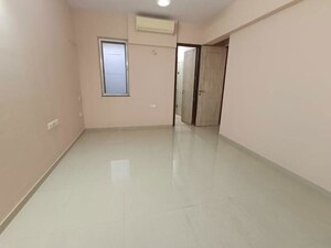 Room in 3 BHK Apartment at Kalpataru Sparkle, Bandra East – for Rent