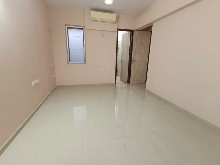Room, kalpataru-sparkle 3 Bedroom 1150 Sq.Ft. Apartment In Bandra East Mumbai 9839537