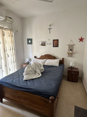 Bedroom in 3 BHK Apartment at Ashok Towers, Parel – for Rent