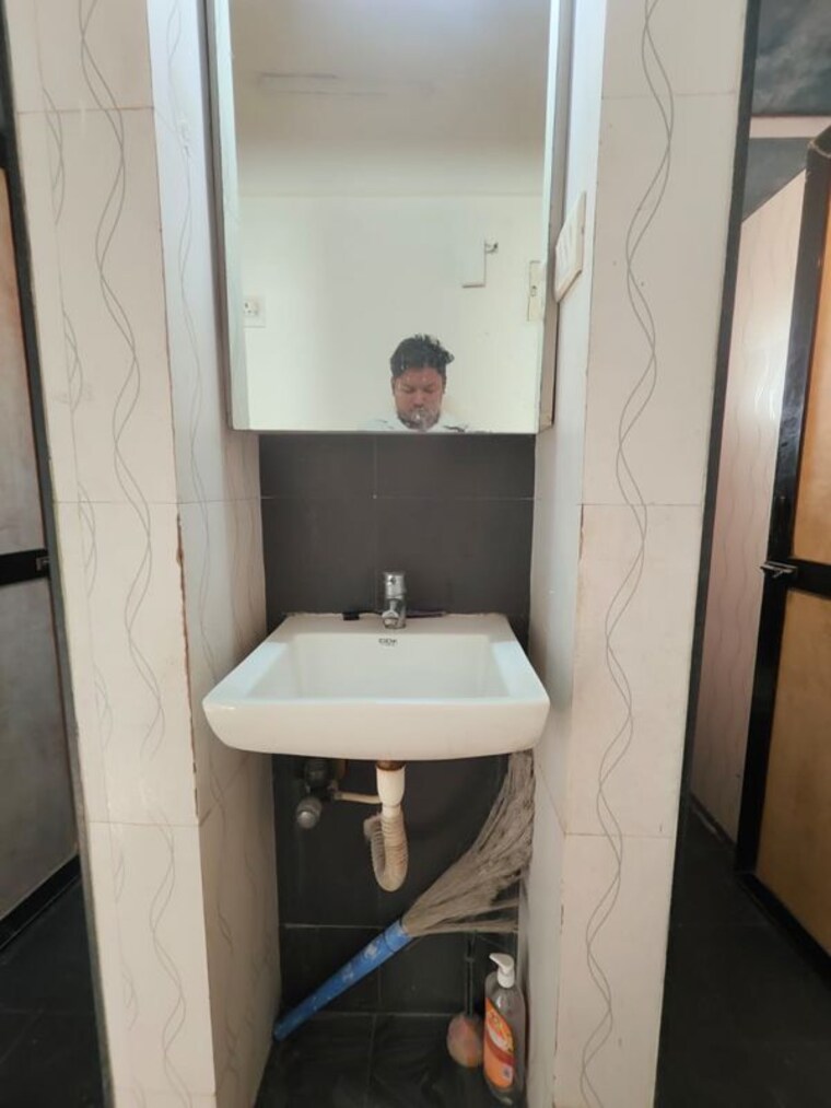 Bathroom, manali-chs-malad 1 Bedroom 500 Sq.Ft. Apartment In Malad West Mumbai 9839591