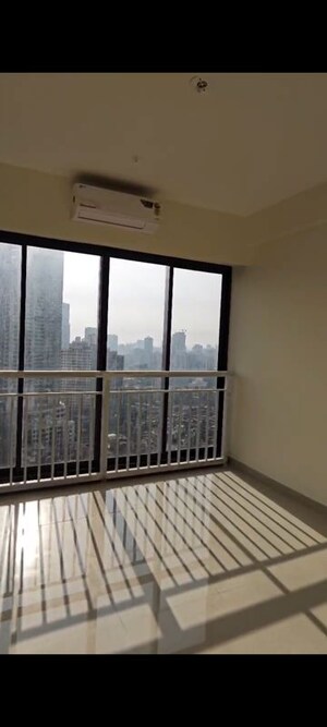Room in 2 BHK Apartment at Dynamix Divum, Malad East – for Rent