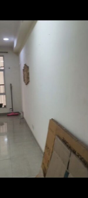 Furnished Amenities in 3 BHK Apartment at Gaur City 5th Avenue, Sector 4 Greater Noida – for Rent