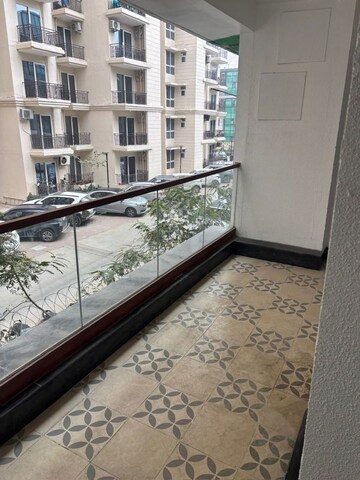 Balcony in 3 BHK Apartment at Signature Global City 63A, Sector 63a – for Rent