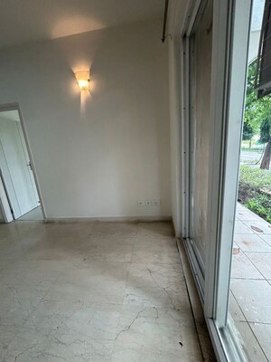 Room in 3 BHK Builder Floor at BPTP Astaire Gardens, Sector 70a – for Rent