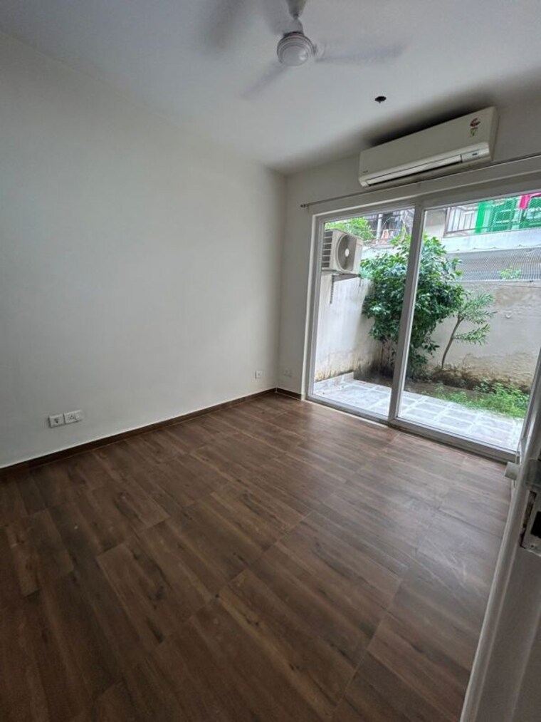 Room, bptp-astaire-gardens 3 Bedroom 1276 Sq.Ft. Builder Floor In Sector 70a Gurgaon 9839722