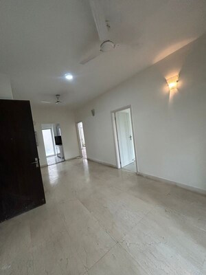 Room in 3 BHK Builder Floor at BPTP Astaire Gardens, Sector 70a – for Rent