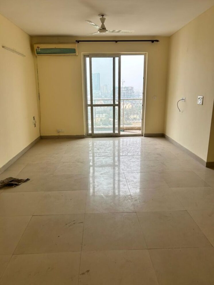 Room, bptp-park-prime 3 Bedroom 1360 Sq.Ft. Apartment In Sector 66 Gurgaon 9839754