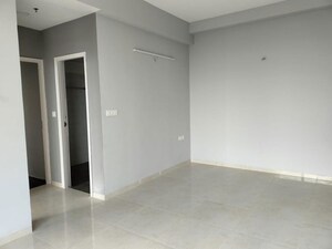 Room in 2 BHK Apartment at Supertech Hues, Sector 68 – for Sale