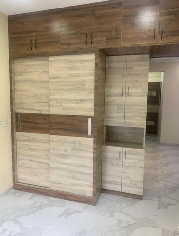 Room in 2.5 BHK Apartment at Natasha Penta, Infantry Road – for Sale