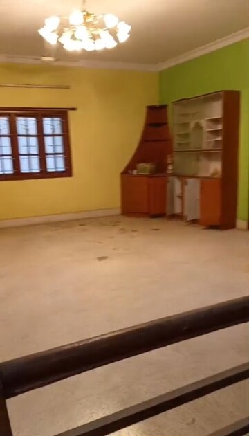 Room in 6 BHK Independent House at Frazer Heights, Frazer Town – for Sale