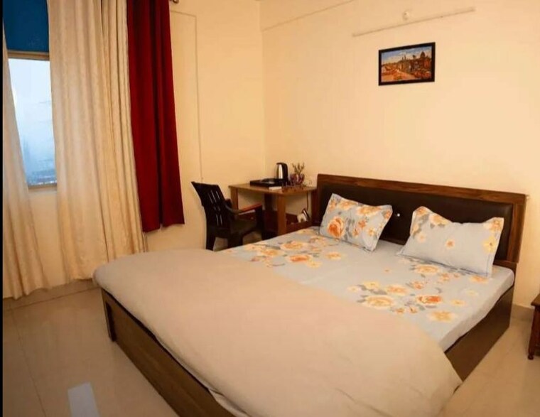 Bedroom, omaxe-the-palace 3 Bedroom 1550 Sq.Ft. Apartment In Gomti Nagar Lucknow 9840069