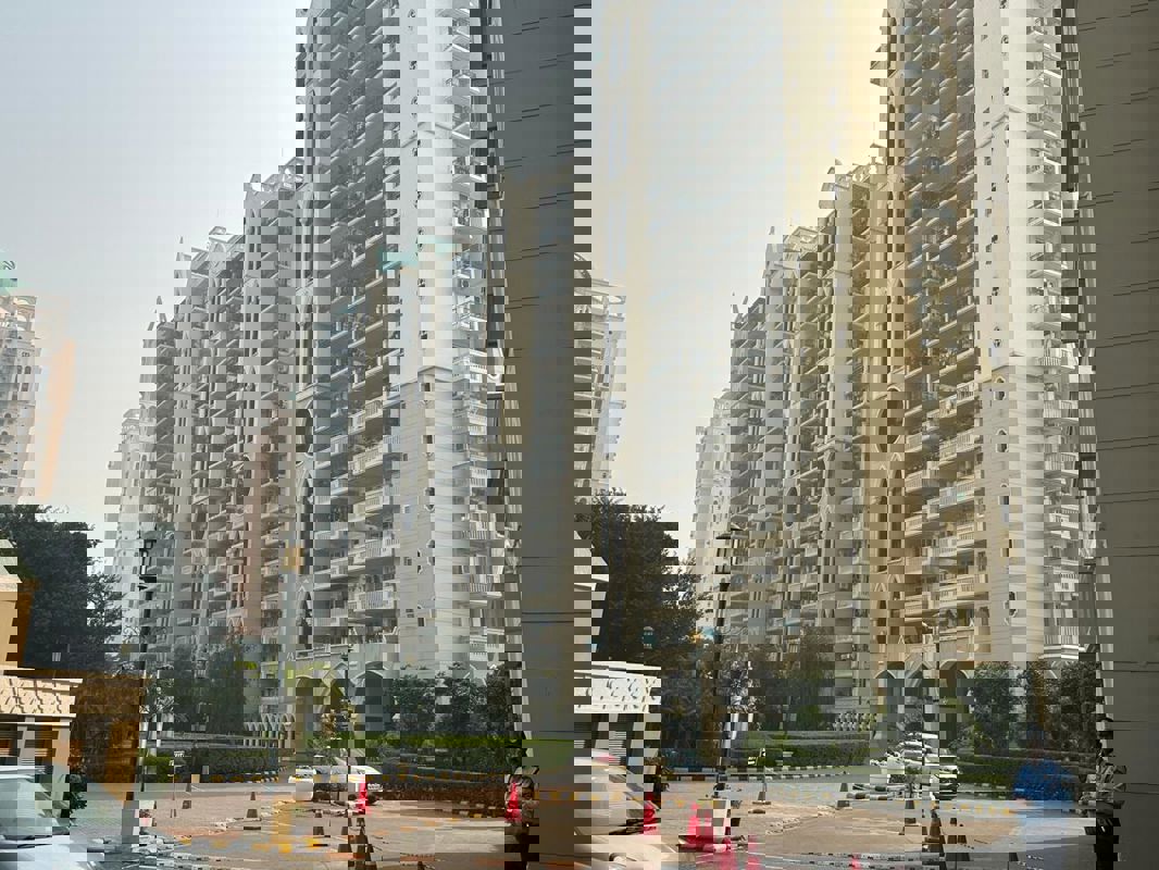 4 BHK 2700 Sq.Ft. Apartment in DLF Westend Heights