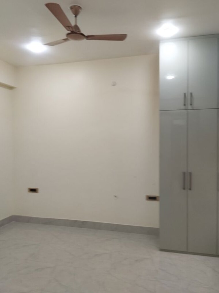 Room, viraj khand 3 Bedroom 2152 Sq.Ft. Independent House In Viraj Khand Lucknow 9840100