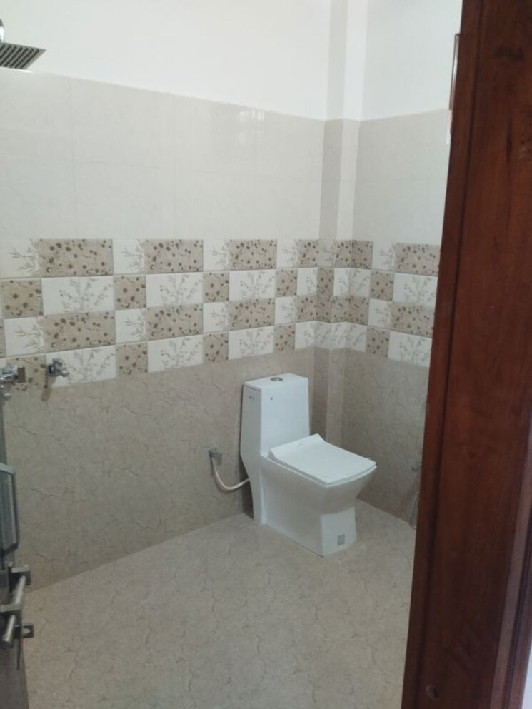 Bathroom, vineet khand 2 Bedroom 1250 Sq.Ft. Independent House In Vineet Khand Lucknow 9840103